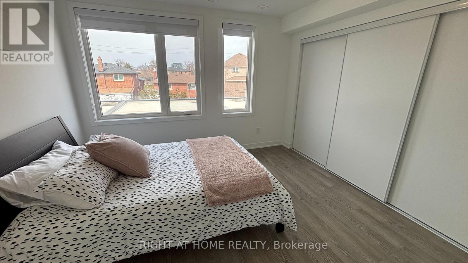 110 Green Gardens Boulevard, Toronto, Ontario  M6A 0E5 - Photo 25 - C12916192