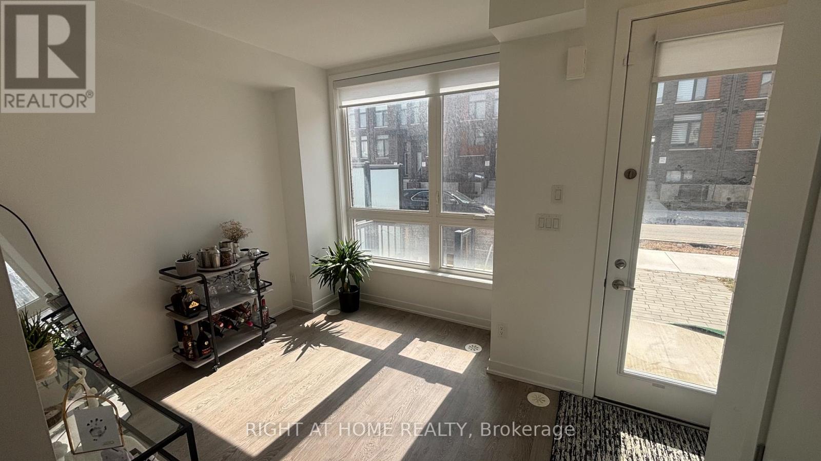 110 Green Gardens Boulevard, Toronto, Ontario  M6A 0E5 - Photo 4 - C12916192