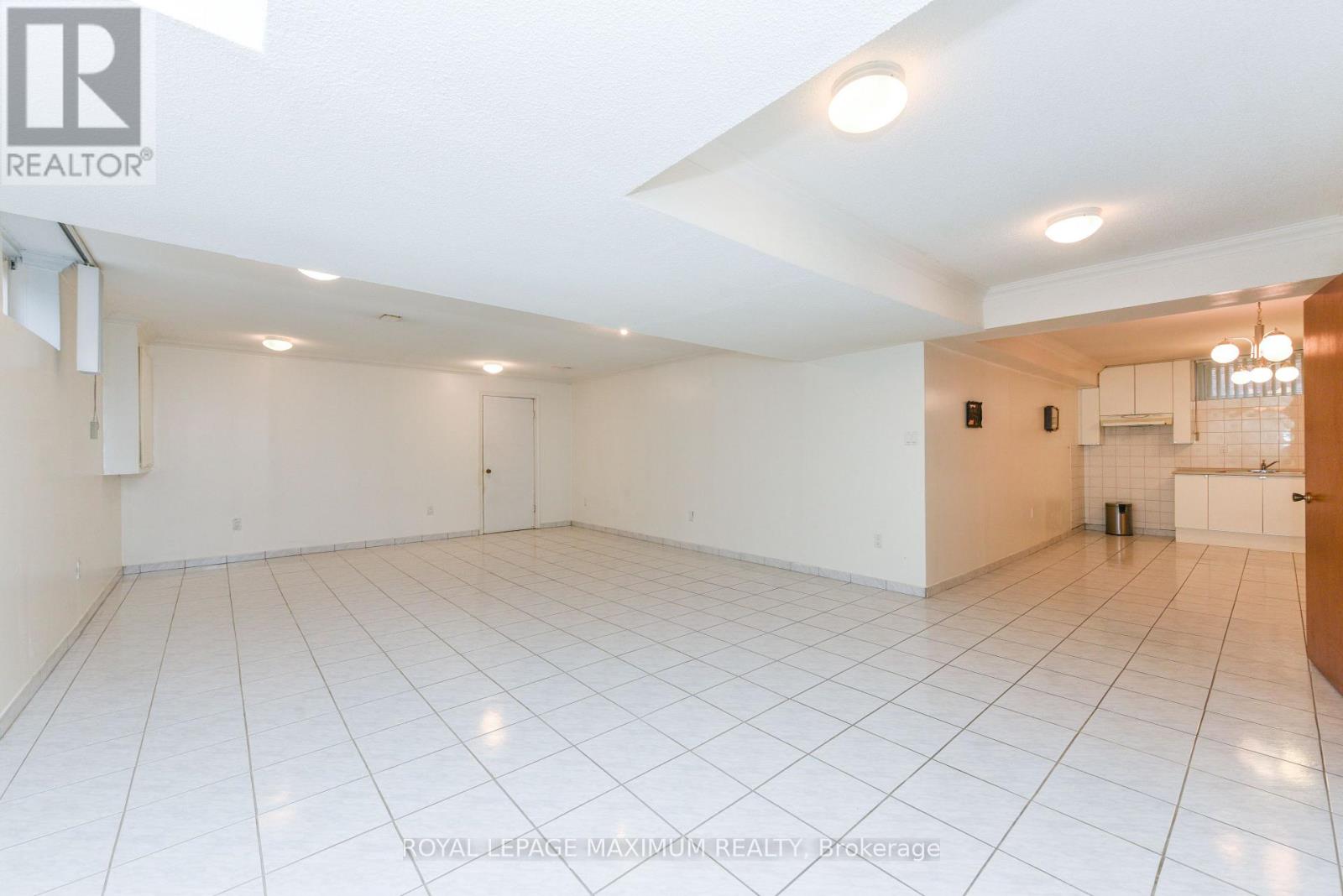 78 Roxaline Street, Toronto, Ontario  M9P 2Z2 - Photo 21 - W12913394