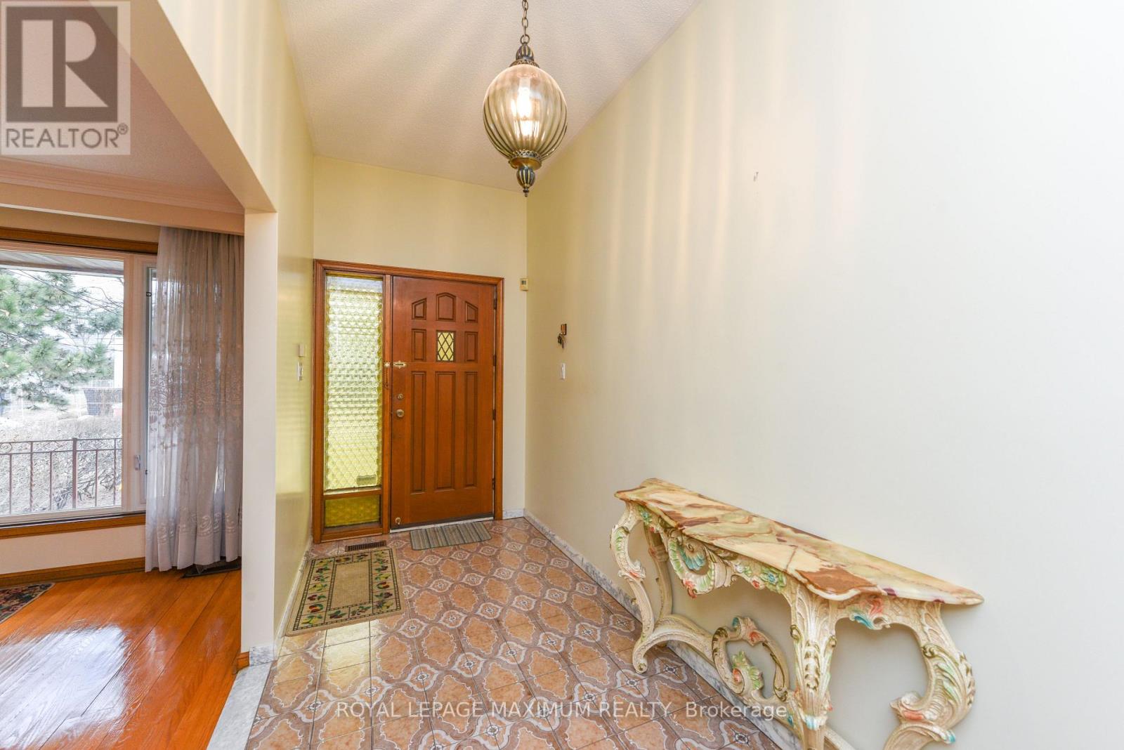 78 Roxaline Street, Toronto, Ontario  M9P 2Z2 - Photo 2 - W12913394