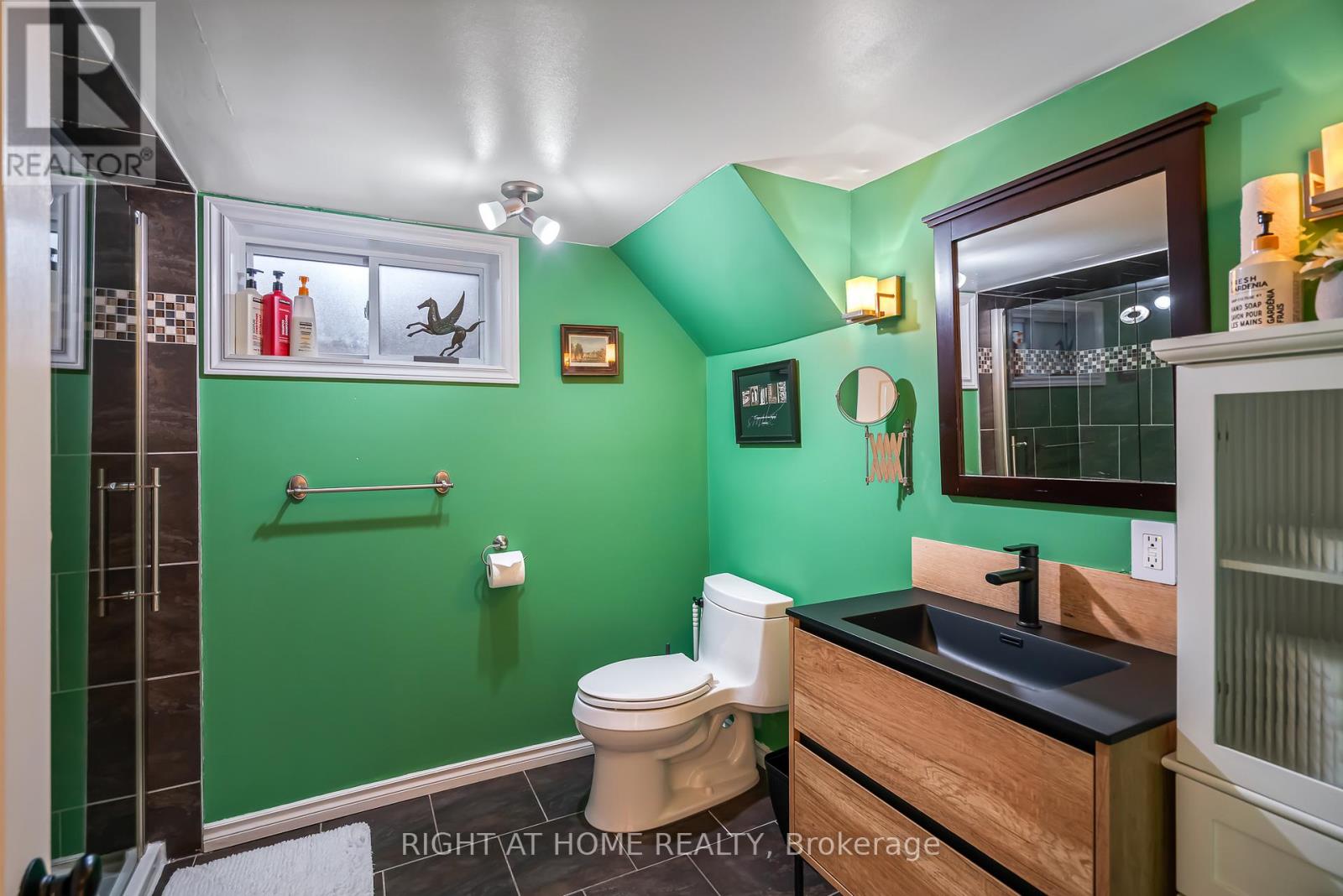 5201 Valley Way, Niagara Falls, Ontario  L2E 1X3 - Photo 29 - X12432823