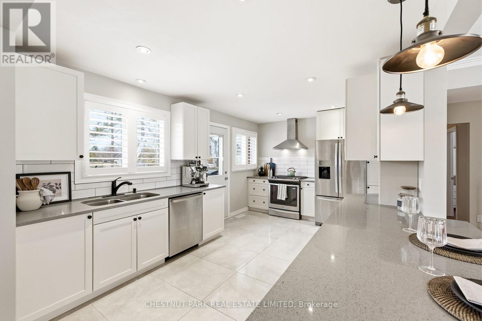 11 Joseph Street, Uxbridge, Ontario  L9P 1H8 - Photo 10 - N12916102