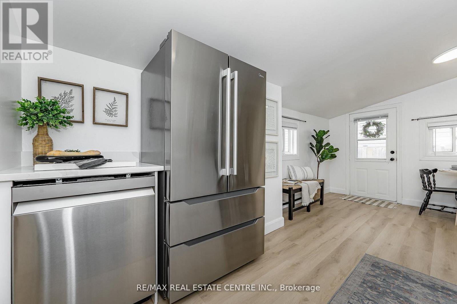 17 Dover Street, Woodstock, Ontario  N4S 3L7 - Photo 12 - X12892088