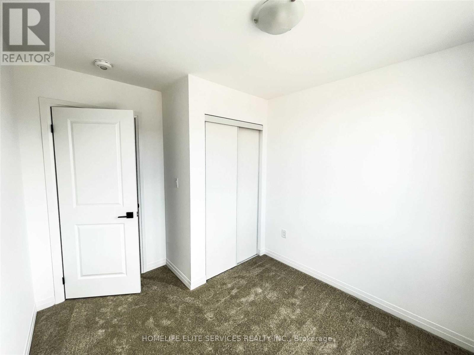 58 Fairlane Avenue, Barrie (Painswick South), Ontario  L9J 0M9 - Photo 12 - S12916118