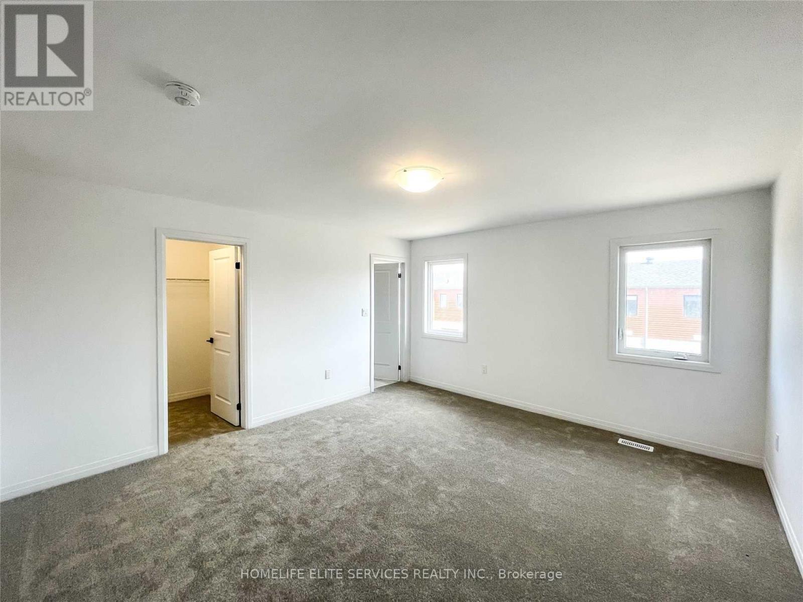 58 Fairlane Avenue, Barrie (Painswick South), Ontario  L9J 0M9 - Photo 17 - S12916118