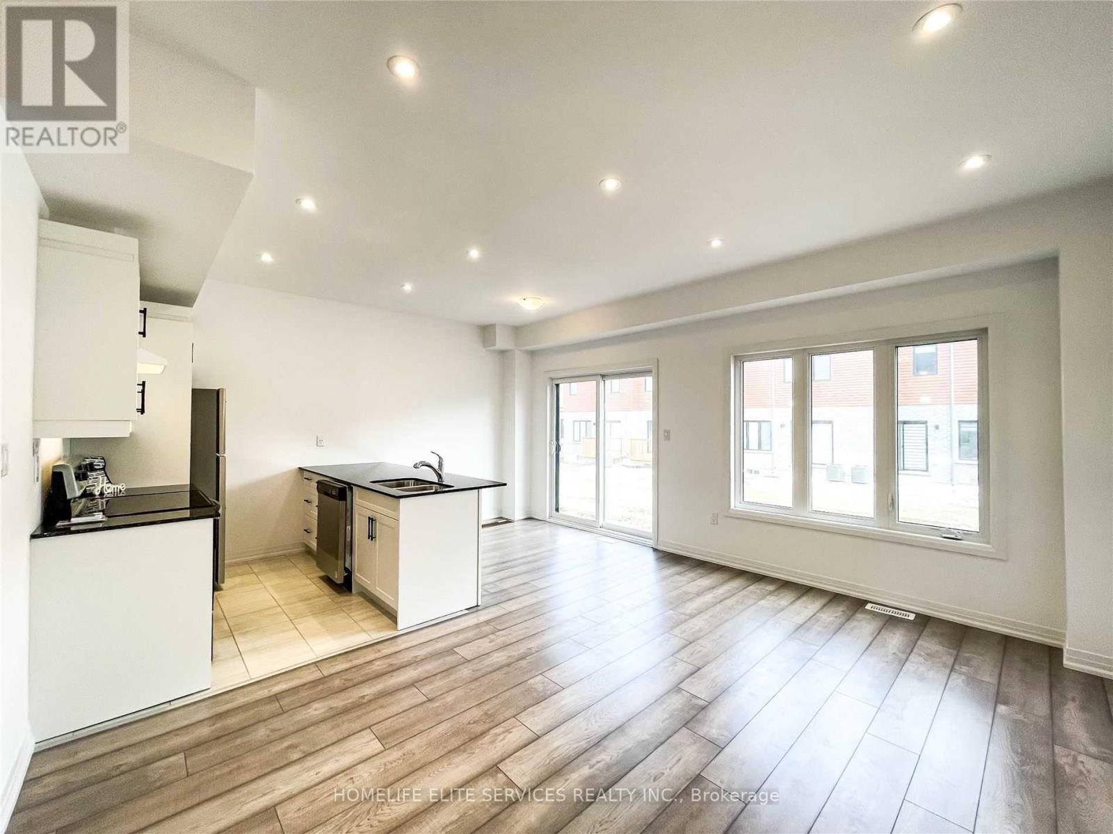 58 Fairlane Avenue, Barrie (Painswick South), Ontario  L9J 0M9 - Photo 28 - S12916118