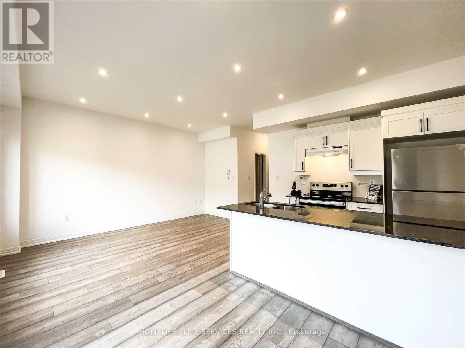 58 Fairlane Avenue, Barrie (Painswick South), Ontario  L9J 0M9 - Photo 30 - S12916118