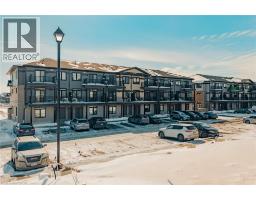 106 LOMOND Lane, kitchener, Ontario