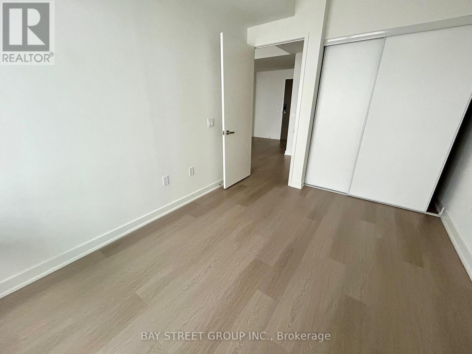 1308 - 448 Burnhamthorpe Road W, Mississauga, Ontario  L5B 4M6 - Photo 11 - W12916078