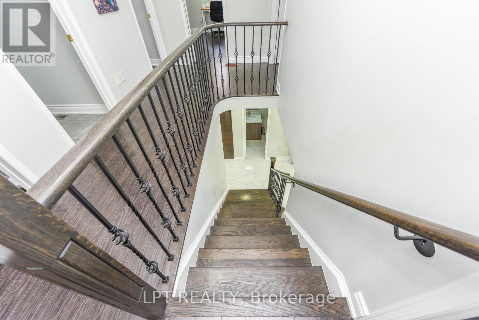 7 Chapparal Drive, Brampton, Ontario  L6R 3C5 - Photo 29 - W12916082