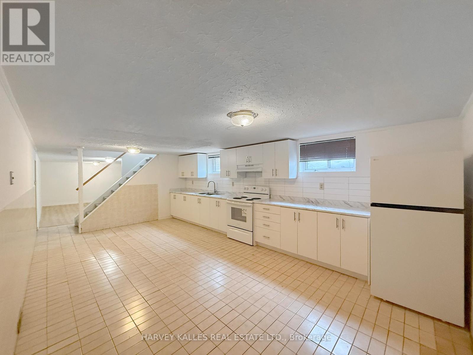 214 Dixon Road, Toronto (Kingsview Village-The Westway), Ontario  M9P 2M1 - Photo 14 - W12916084