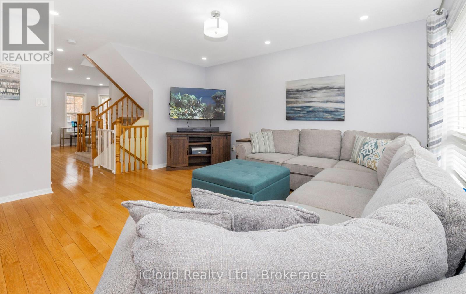 935 Vickerman Way, Milton, Ontario  L9T 0K5 - Photo 11 - W12916106