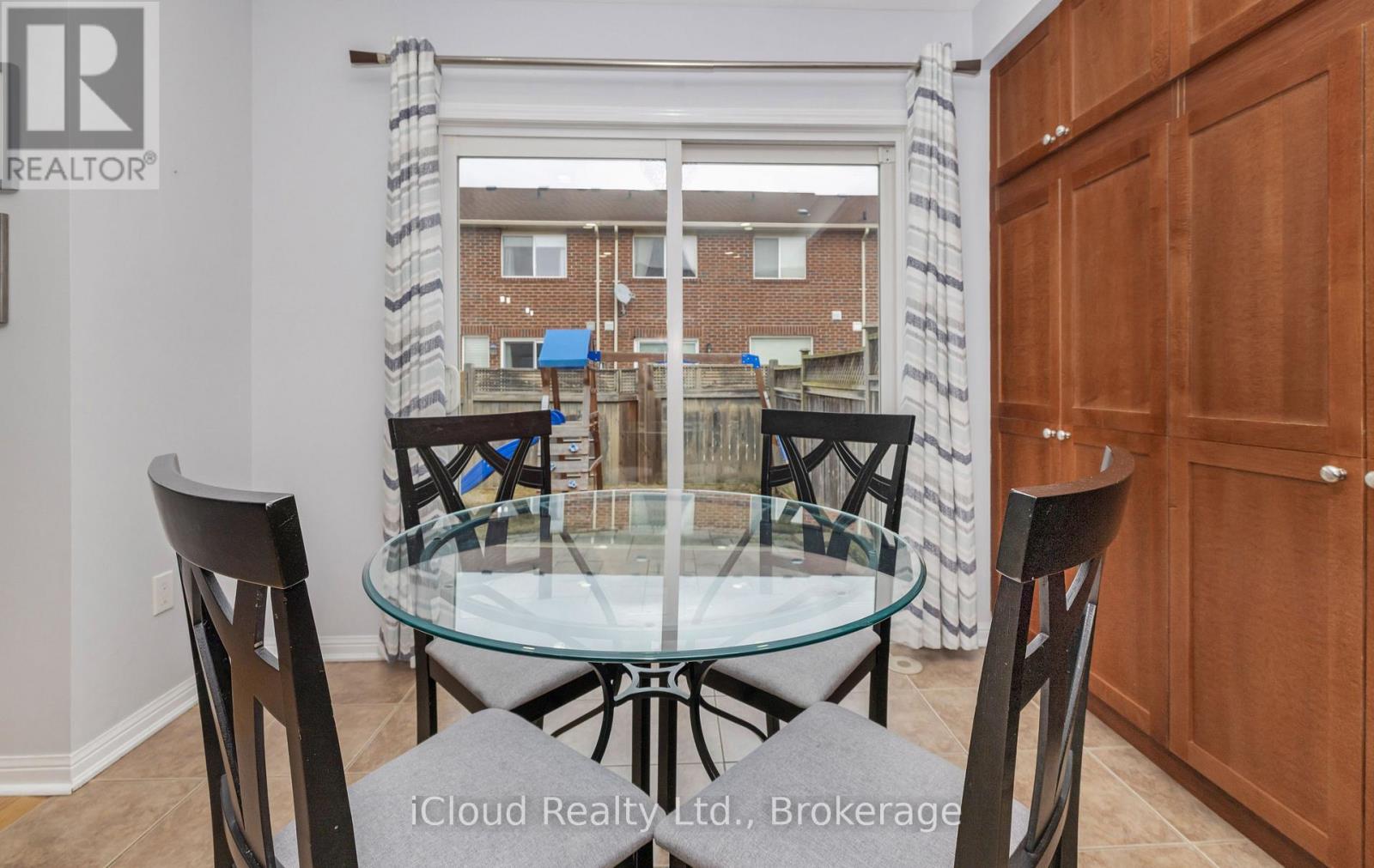 935 Vickerman Way, Milton, Ontario  L9T 0K5 - Photo 16 - W12916106