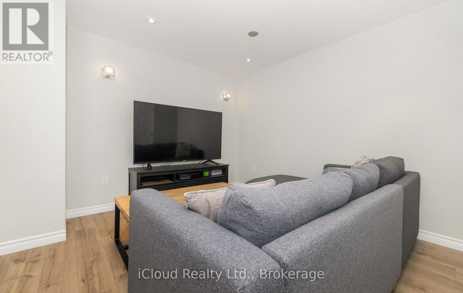 935 Vickerman Way, Milton, Ontario  L9T 0K5 - Photo 21 - W12916106