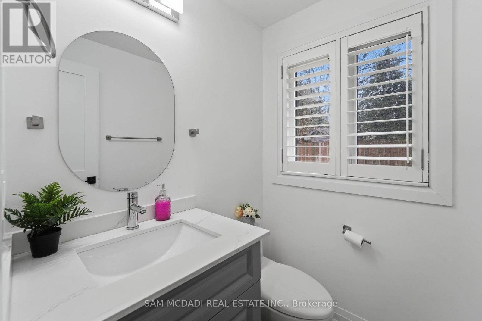 2290 Devon Road, Oakville, Ontario  L6J 5R4 - Photo 13 - W12916140