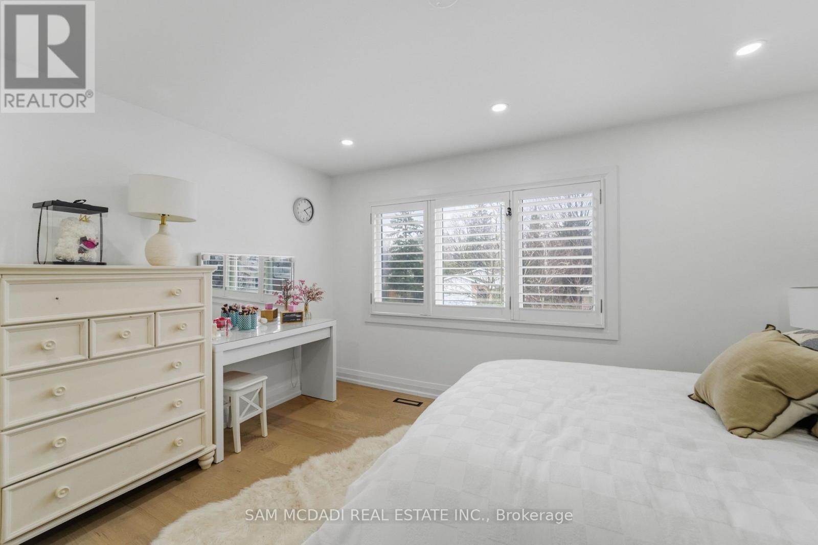 2290 Devon Road, Oakville, Ontario  L6J 5R4 - Photo 16 - W12916140