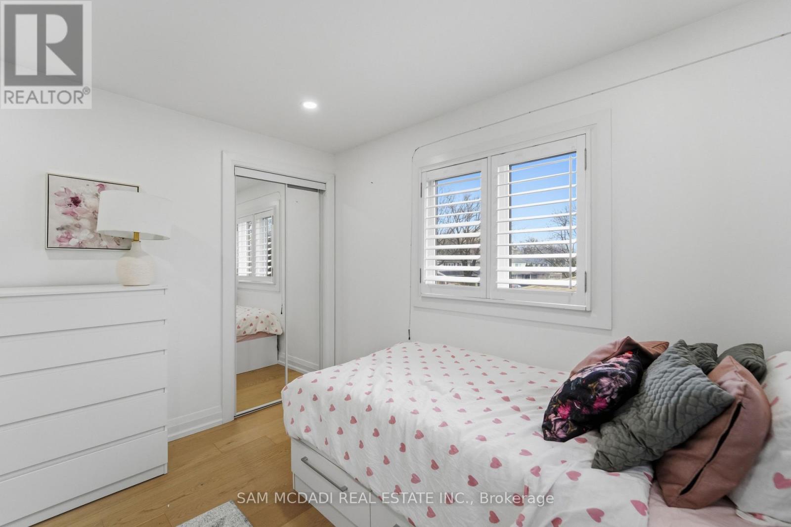 2290 Devon Road, Oakville, Ontario  L6J 5R4 - Photo 19 - W12916140