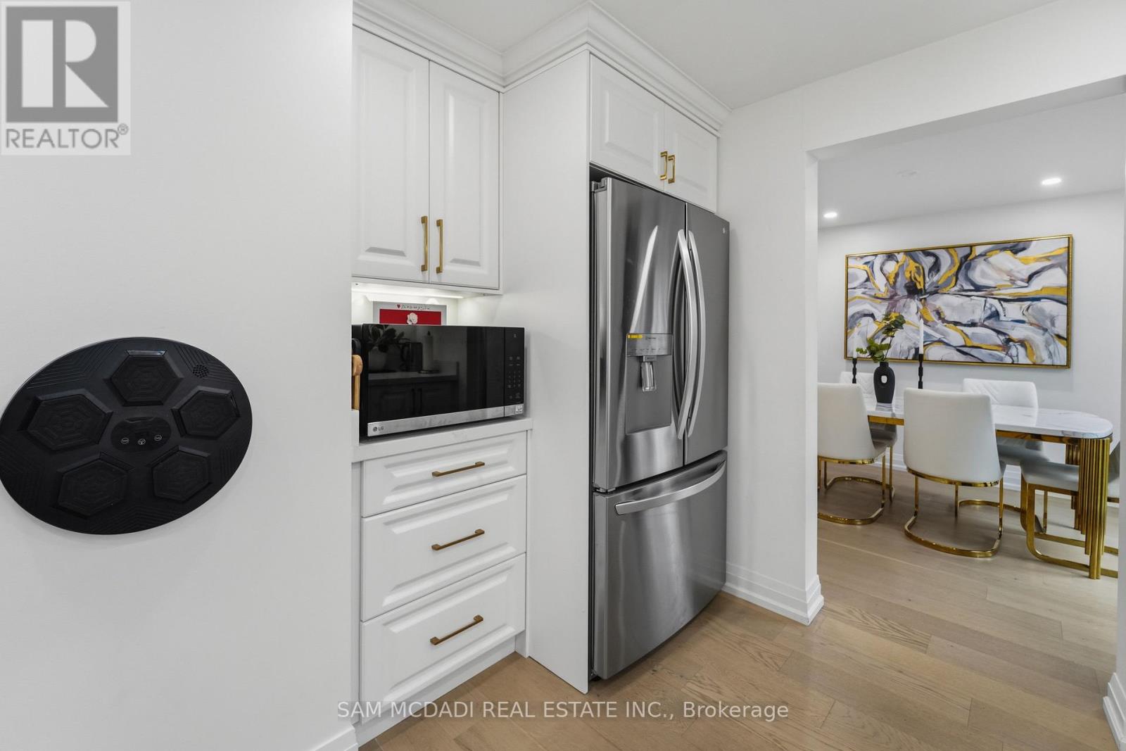 2290 Devon Road, Oakville, Ontario  L6J 5R4 - Photo 8 - W12916140