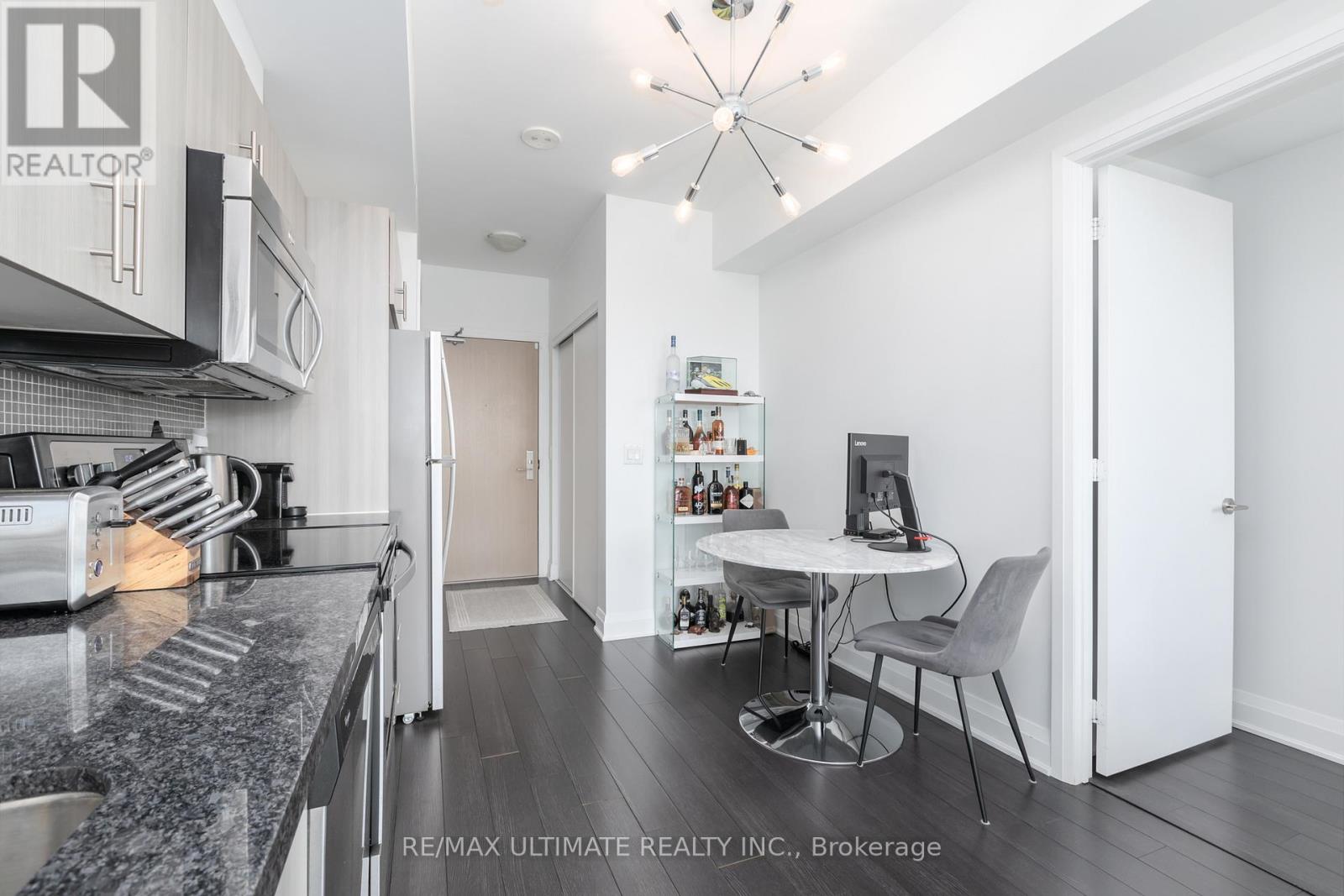 511 - 16 Mcadam Avenue, Toronto (Yorkdale-Glen Park), Ontario  M6A 1S5 - Photo 12 - W12916162