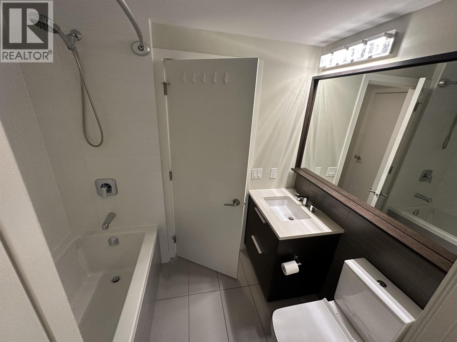 702 2975 Atlantic Avenue, Coquitlam, British Columbia  V3B 0C6 - Photo 11 - R3102657