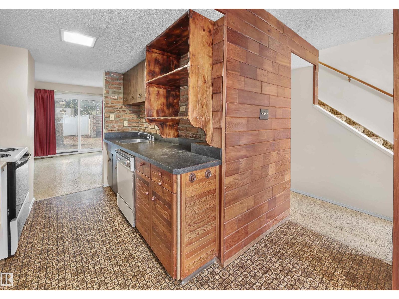 21 Lakewood Vg Nw, Edmonton, Alberta  T6K 2B3 - Photo 8 - E4478840