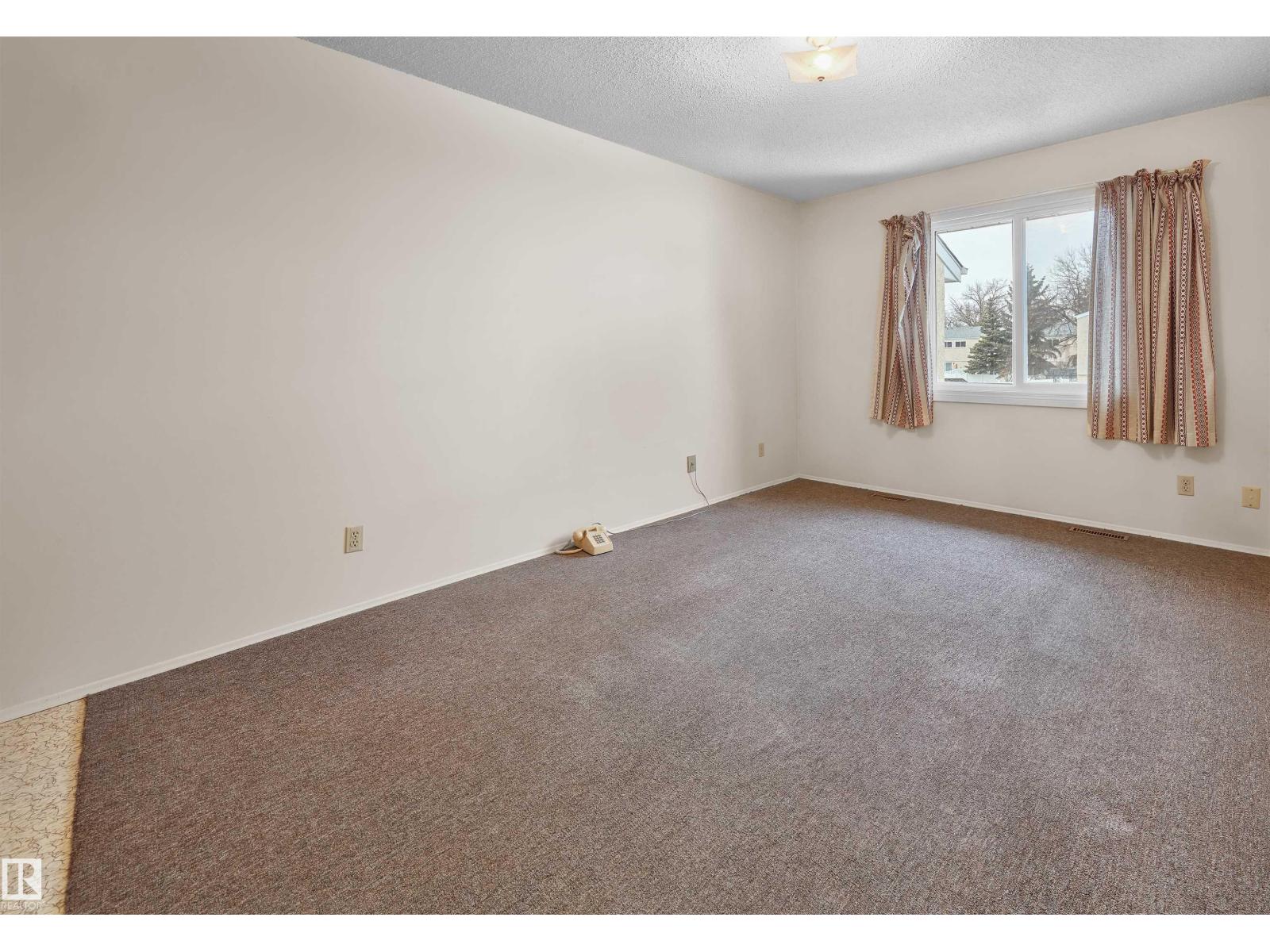 21 Lakewood Vg Nw, Edmonton, Alberta  T6K 2B3 - Photo 12 - E4478840