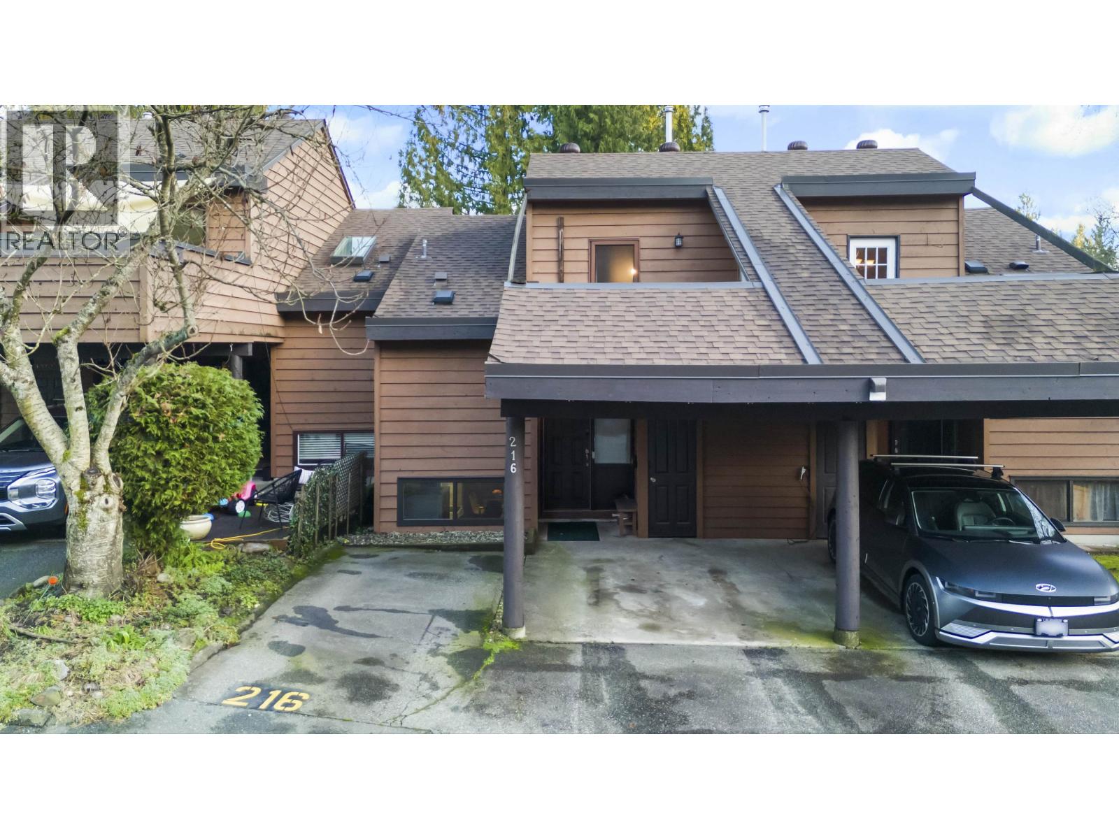 216 CAMBRIDGE WAY, Port Moody, British Columbia