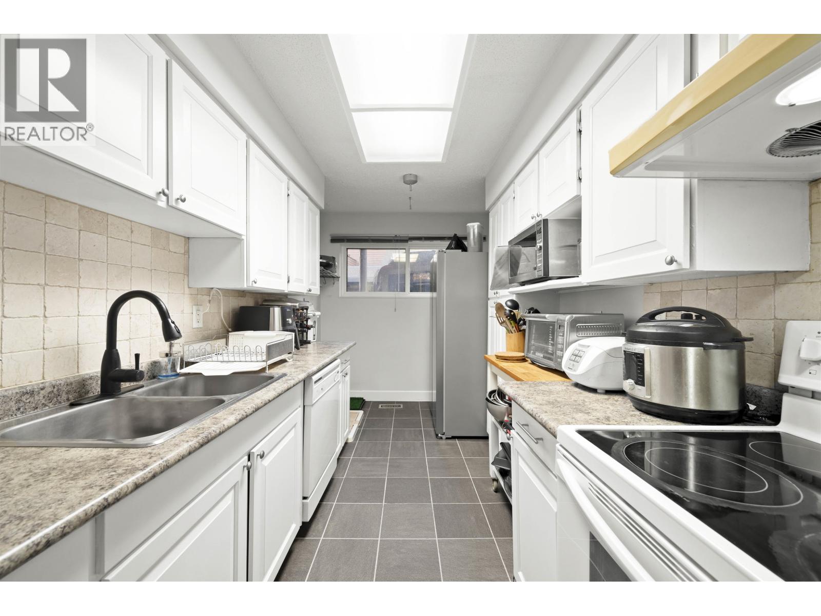 216 Cambridge Way, Port Moody, British Columbia  V3H 3W7 - Photo 14 - R3092950