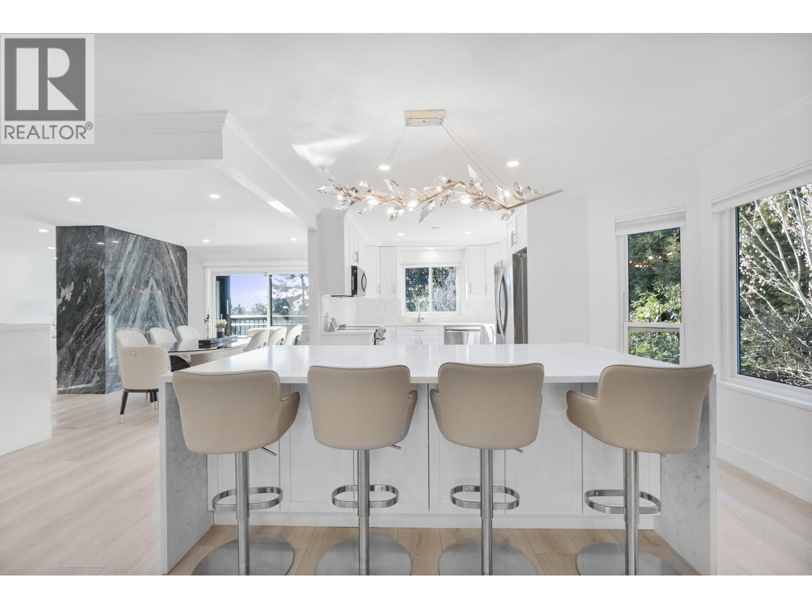 284 Montroyal Boulevard, North Vancouver, British Columbia  V7N 4E5 - Photo 18 - R3091175