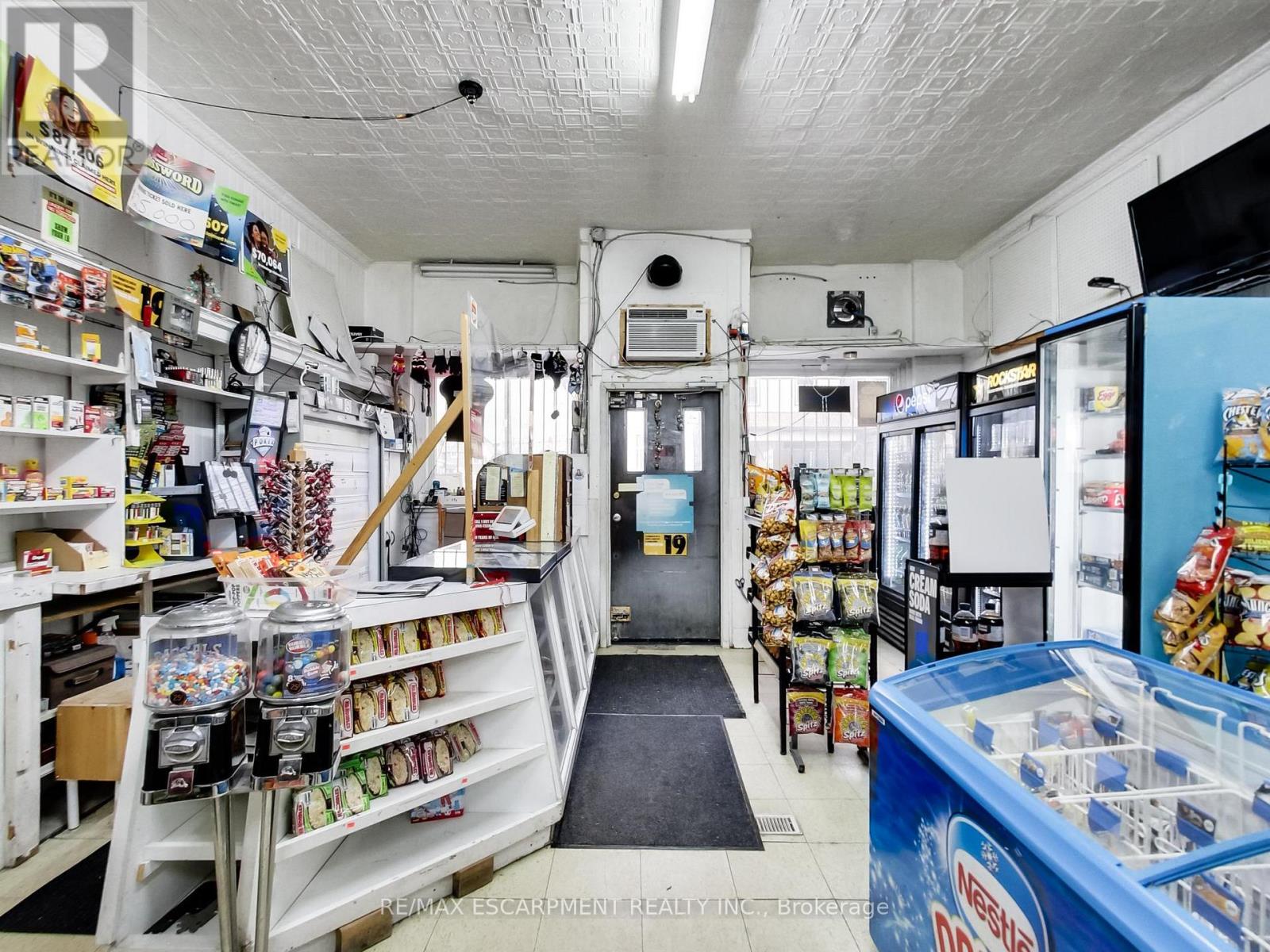 44 Francis Street, Hamilton (Industrial Sector), Ontario  L8L 3V3 - Photo 11 - X12916160