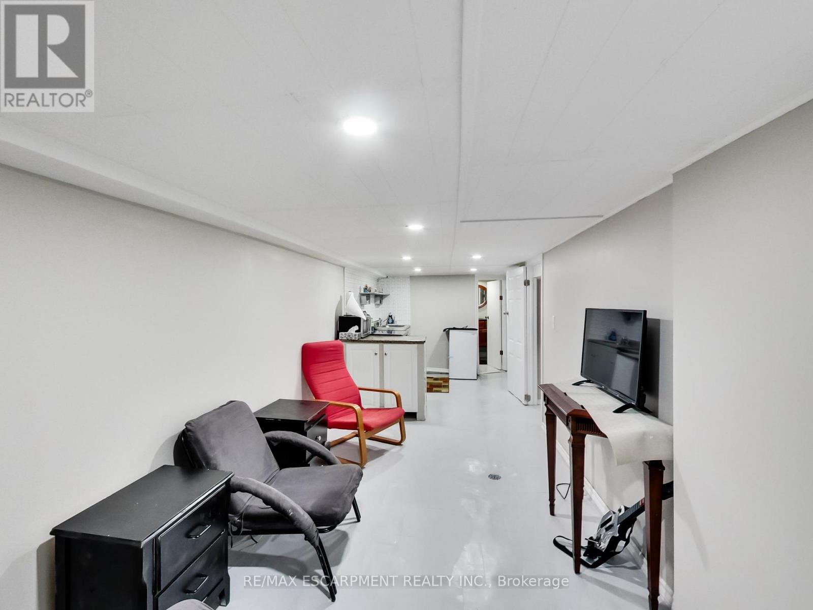 44 Francis Street, Hamilton (Industrial Sector), Ontario  L8L 3V3 - Photo 19 - X12916160