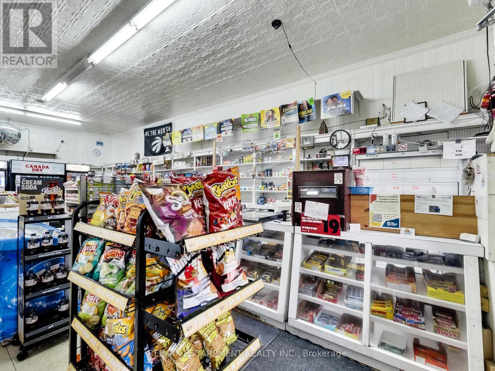 44 Francis Street, Hamilton (Industrial Sector), Ontario  L8L 3V3 - Photo 5 - X12916160