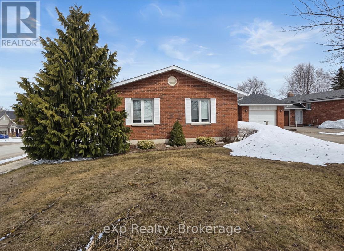 103 Margaret Elizabeth Avenue, Grey Highlands, Ontario  N0C 1H0 - Photo 2 - X12630922