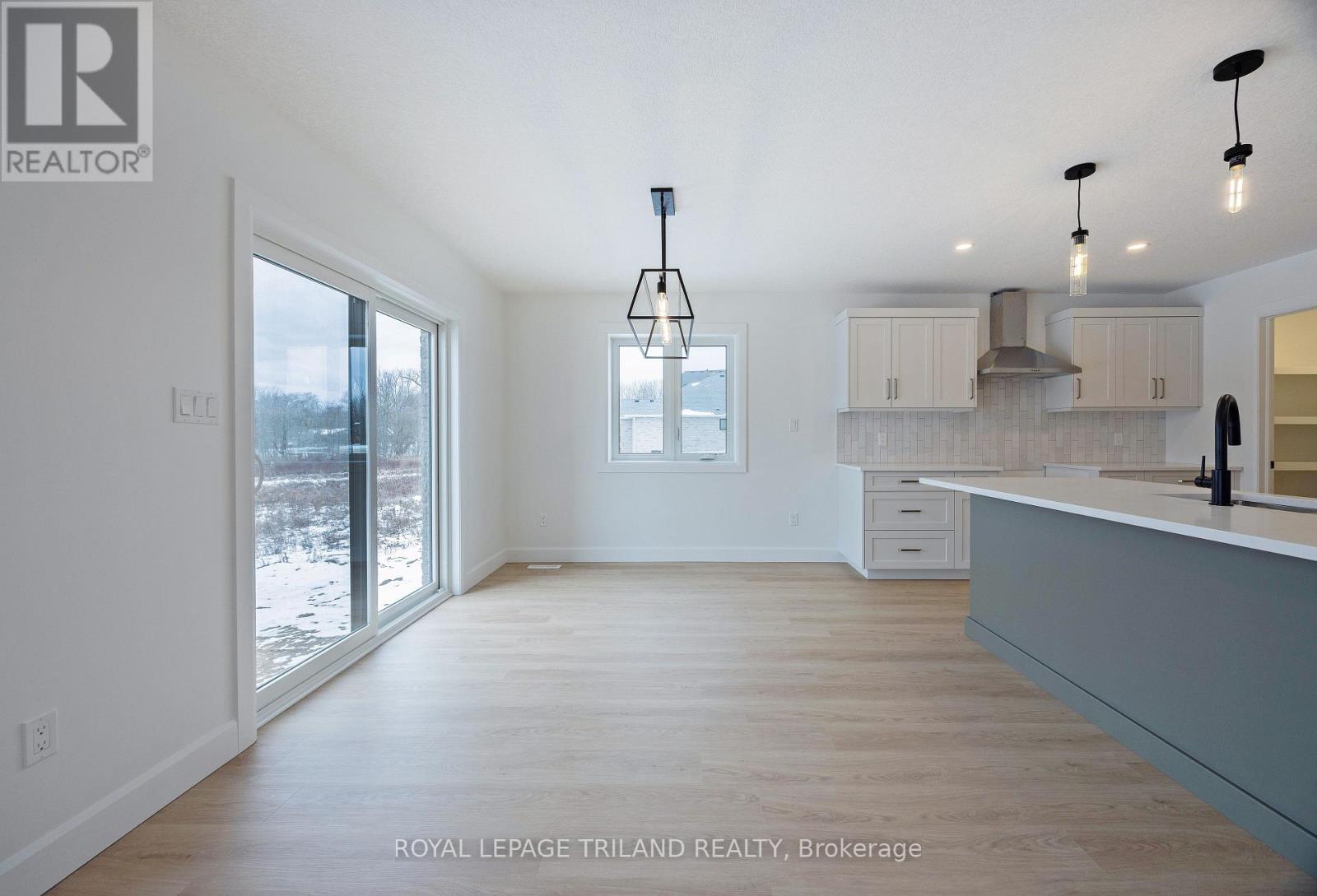 Photo 20 of 48 for 116 Aspen Parkway