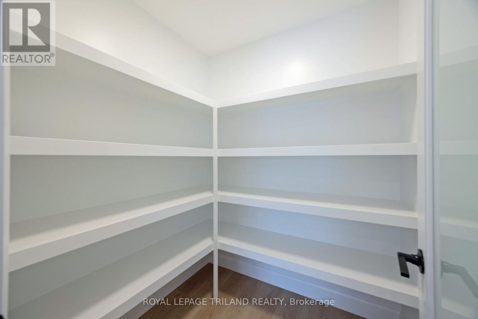 Photo 26 of 48 for 116 Aspen Parkway