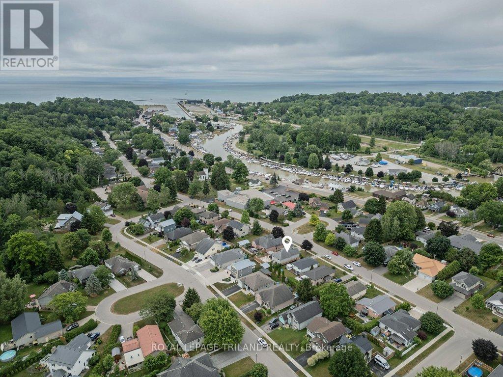 307 Frances Street, Central Elgin, Ontario  N5L 1B2 - Photo 4 - X12822928