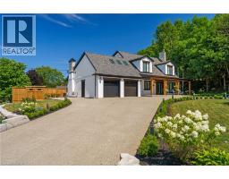 204 FALLING BROOK Drive, Ancaster, Ontario