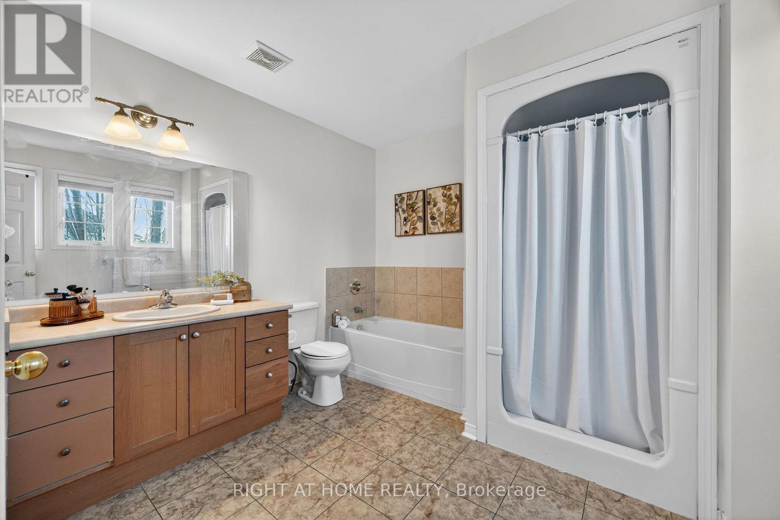 12 - 1070 Glenbourne Drive, Oshawa, Ontario  L1K 0L1 - Photo 26 - E12916276