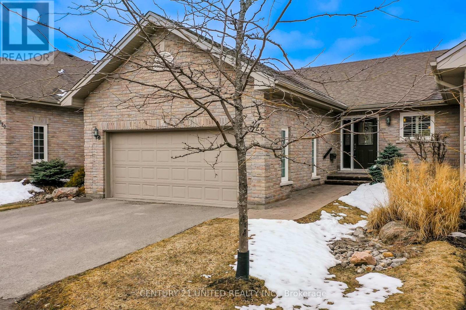 122 - 301 Carnegie Avenue, Peterborough, Ontario  K9L 0E9 - Photo 1 - X12916388