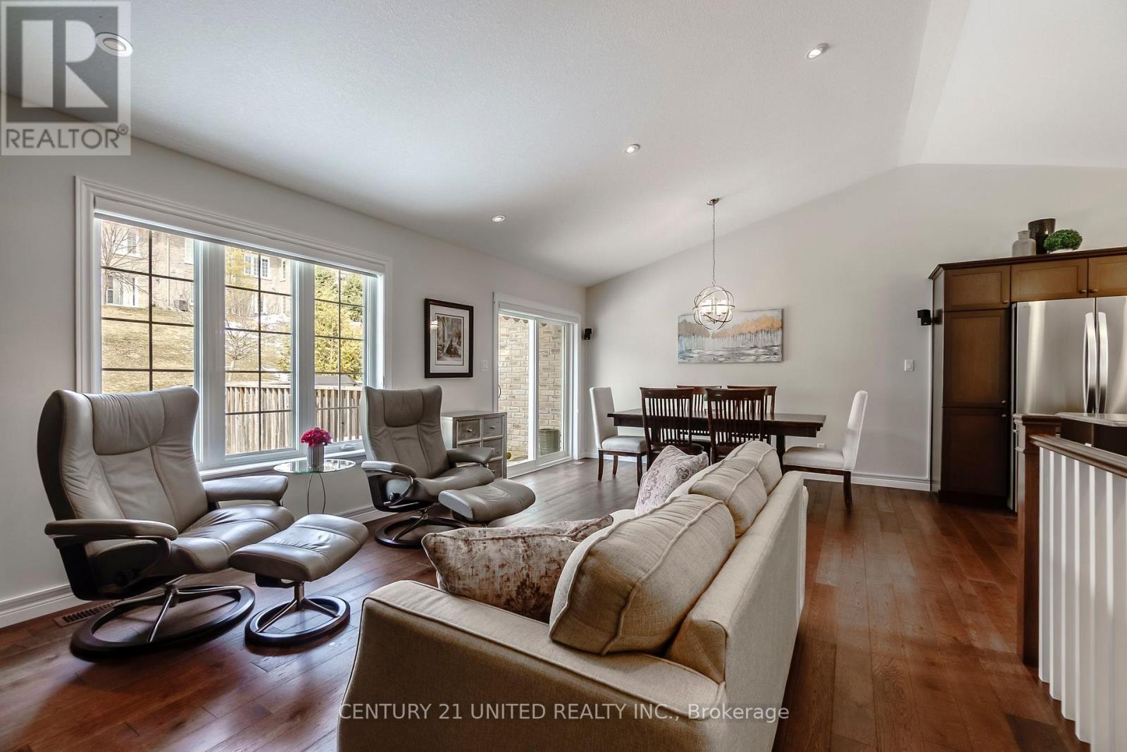 122 - 301 Carnegie Avenue, Peterborough, Ontario  K9L 0E9 - Photo 11 - X12916388