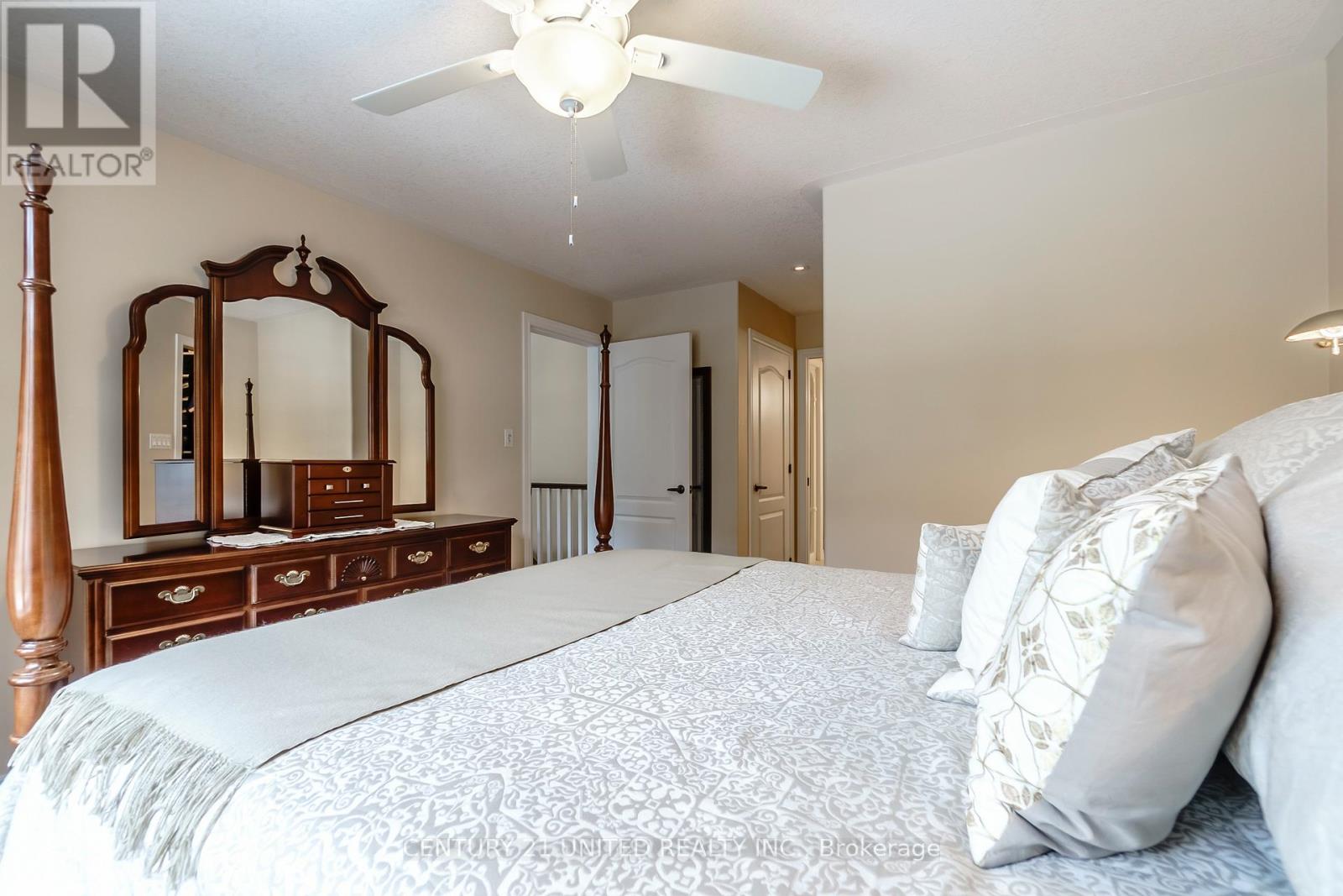 122 - 301 Carnegie Avenue, Peterborough, Ontario  K9L 0E9 - Photo 13 - X12916388