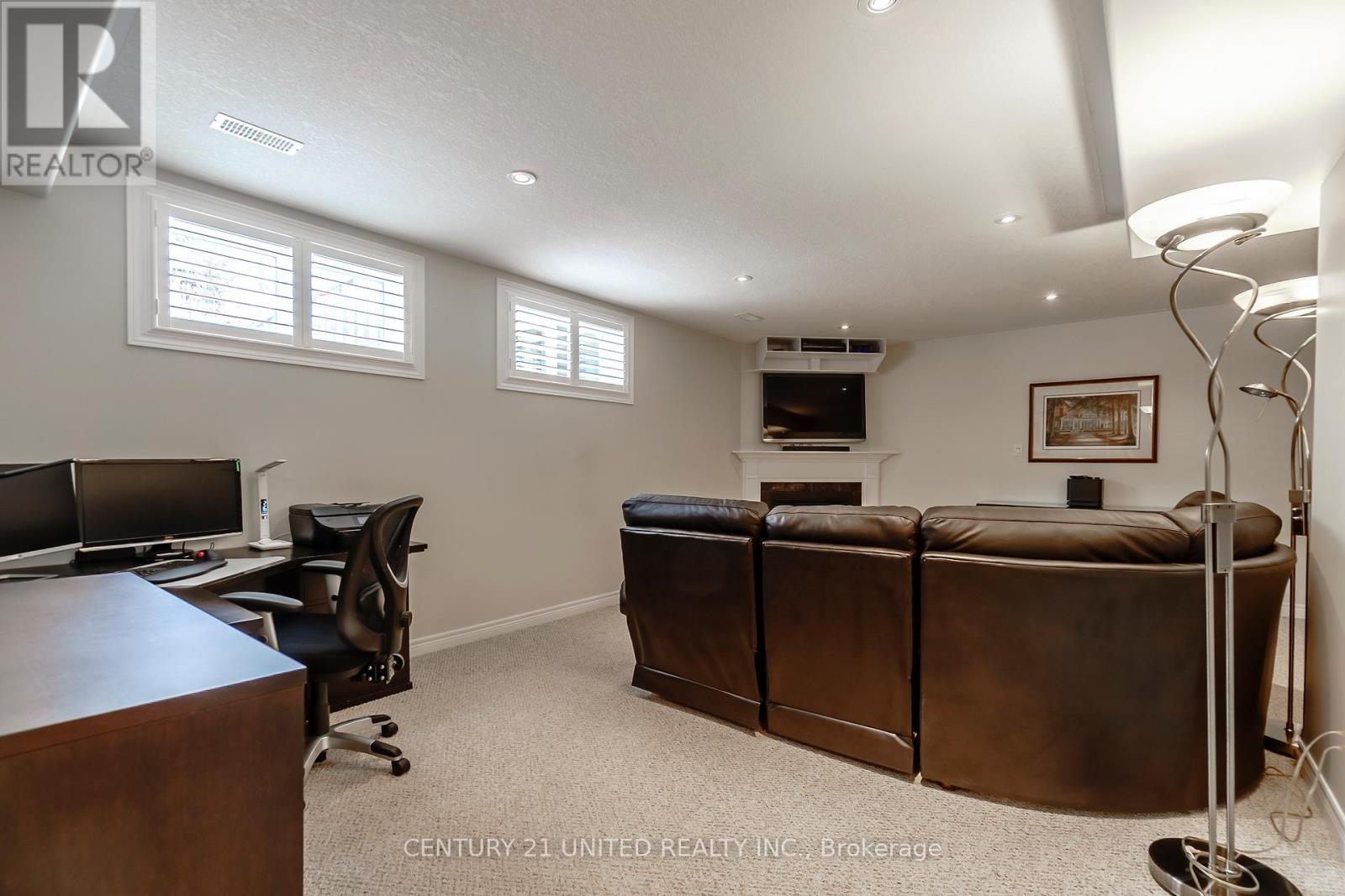 122 - 301 Carnegie Avenue, Peterborough, Ontario  K9L 0E9 - Photo 18 - X12916388