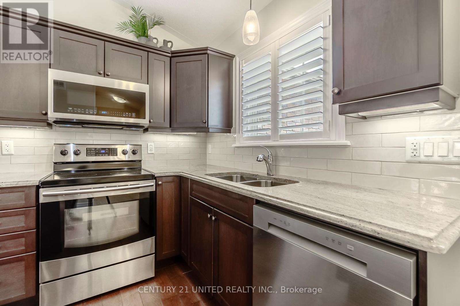 122 - 301 Carnegie Avenue, Peterborough, Ontario  K9L 0E9 - Photo 7 - X12916388