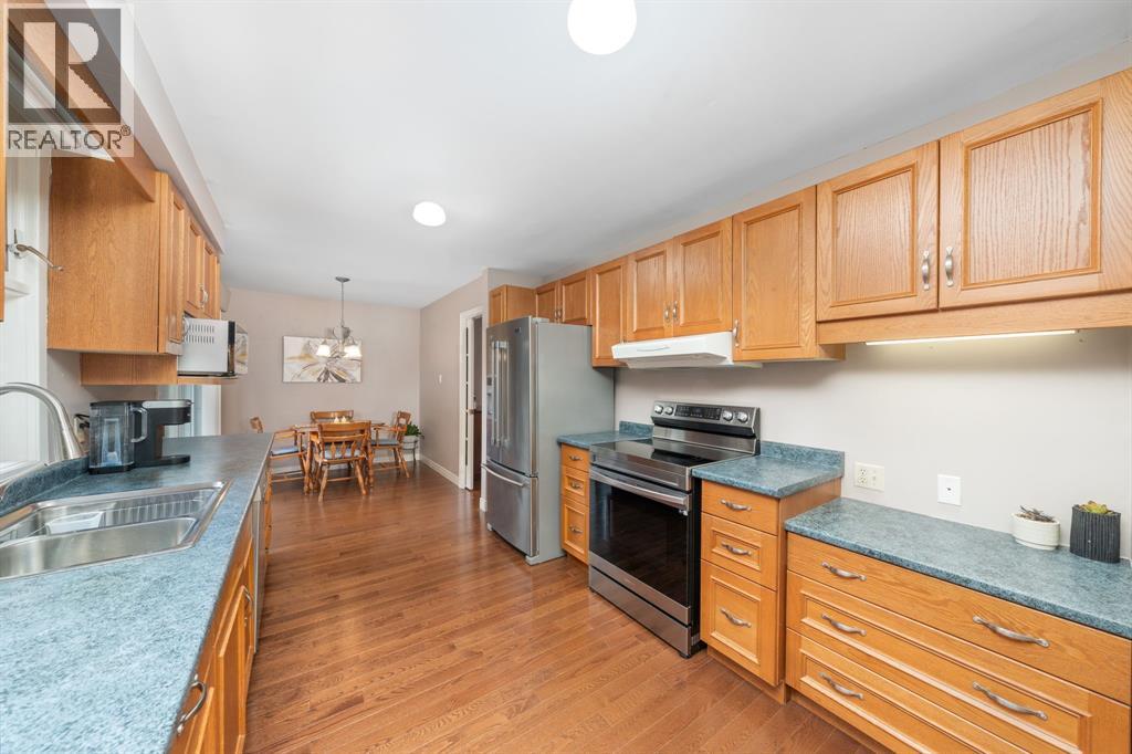 912 Varsity Crescent, Sarnia, Ontario  N7S 4W2 - Photo 7 - 26006119