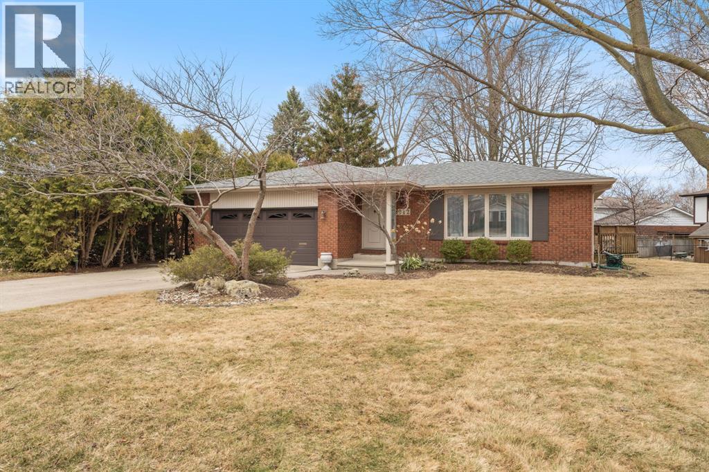 912 Varsity Crescent, Sarnia, Ontario  N7S 4W2 - Photo 30 - 26006119