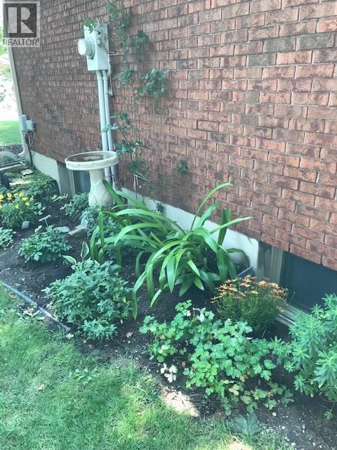 912 Varsity Crescent, Sarnia, Ontario  N7S 4W2 - Photo 39 - 26006119