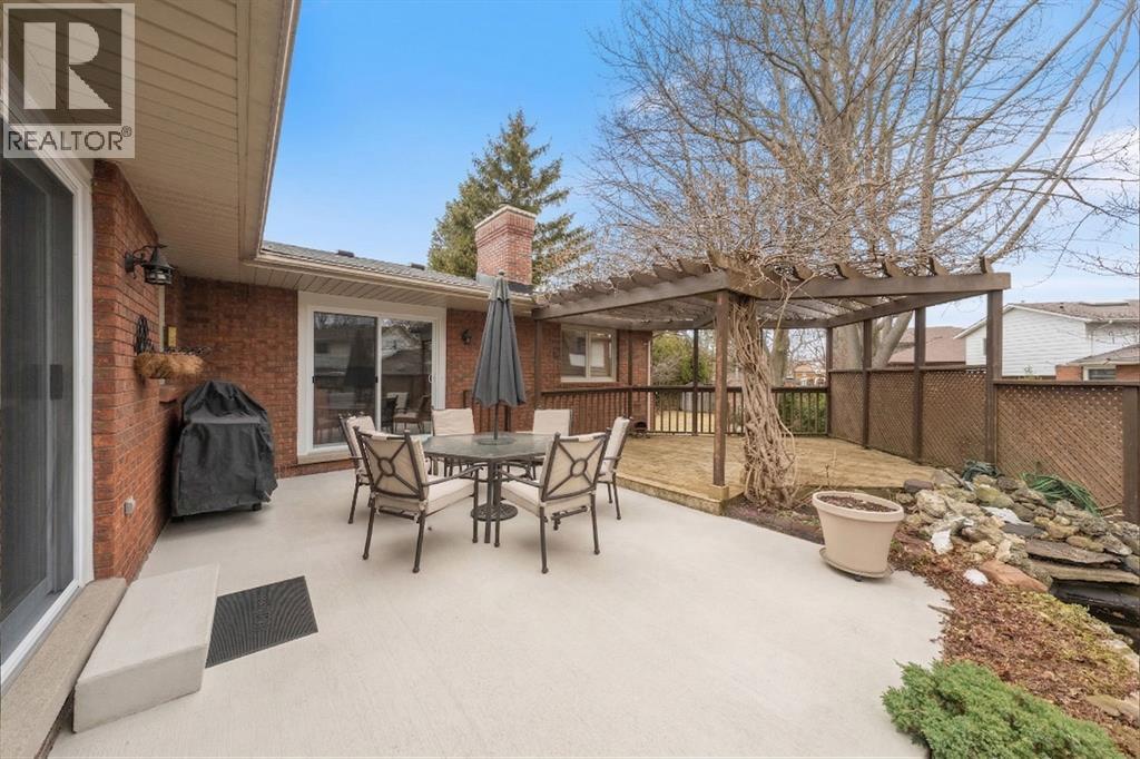 912 Varsity Crescent, Sarnia, Ontario  N7S 4W2 - Photo 33 - 26006119