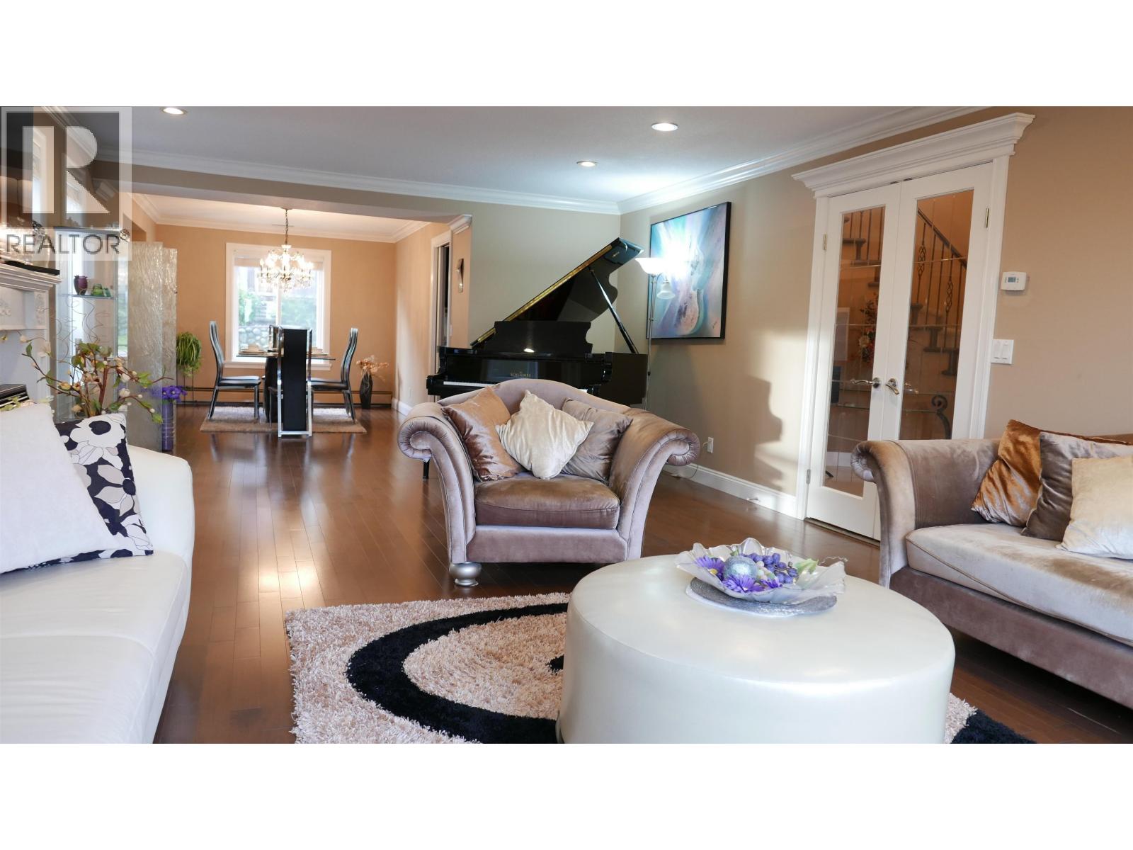 7625 Aubrey Street, Burnaby, British Columbia  V5A 1K6 - Photo 5 - R3102282