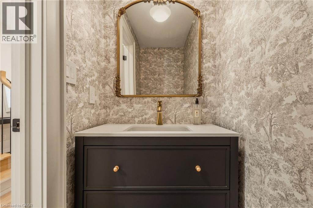 30 Matilda Street N, Dundas, Ontario  L9H 2Z1 - Photo 23 - 40813719