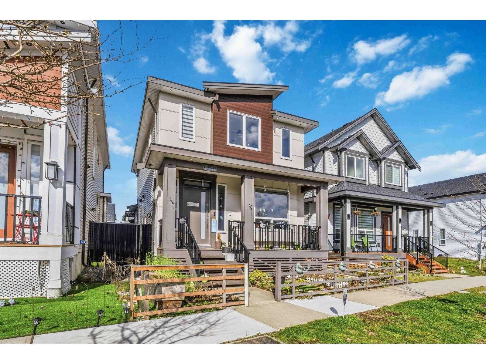 19247 71 Avenue, Surrey, British Columbia  V4N 6V1 - Photo 3 - R3098603